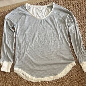 Lululemon Scoop Long Sleeve Shirt